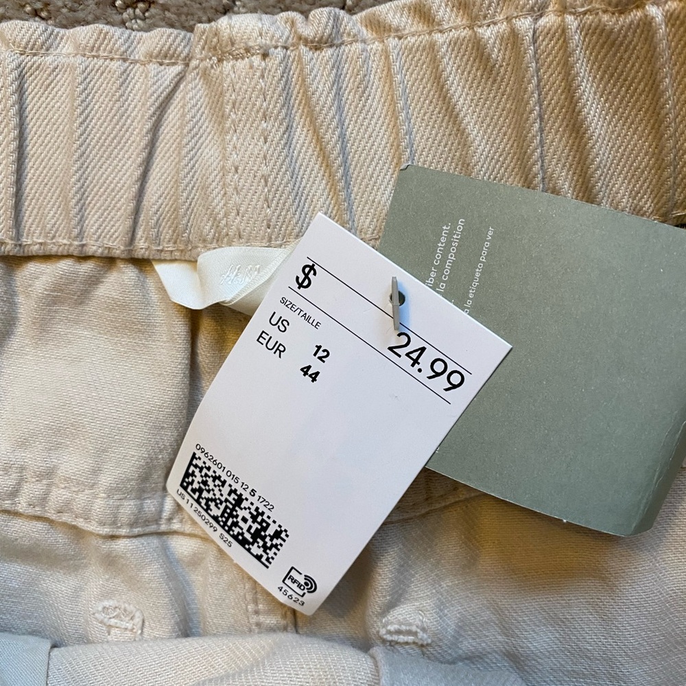 H&M High Rise Beige Jeans - Picture 6 of 6
